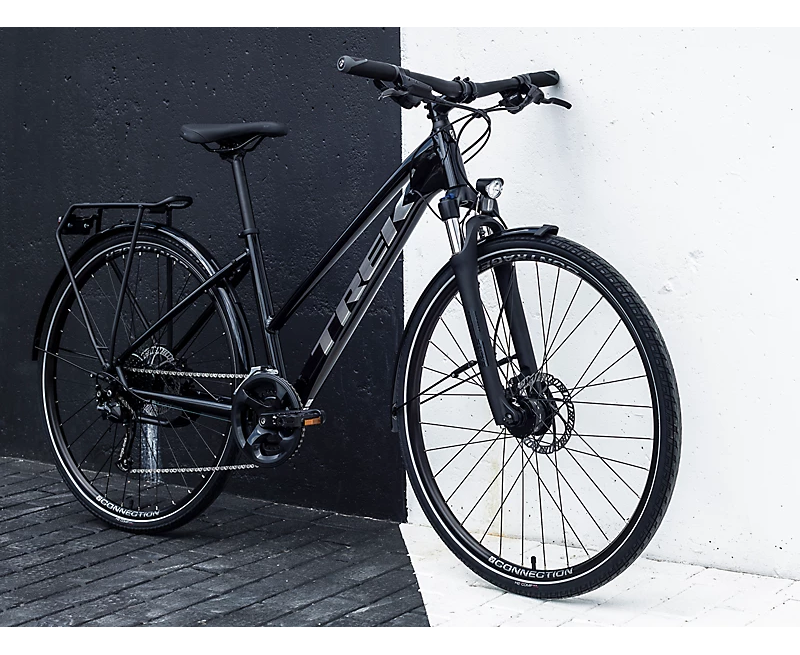 Trek Dual Sport 2 Equipped Hybrid Bike Mulsanne